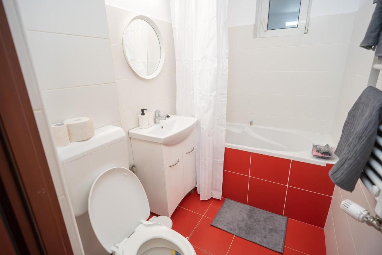 Spacious 2Br Dristor Apartment Bucureşti Ngoại thất bức ảnh