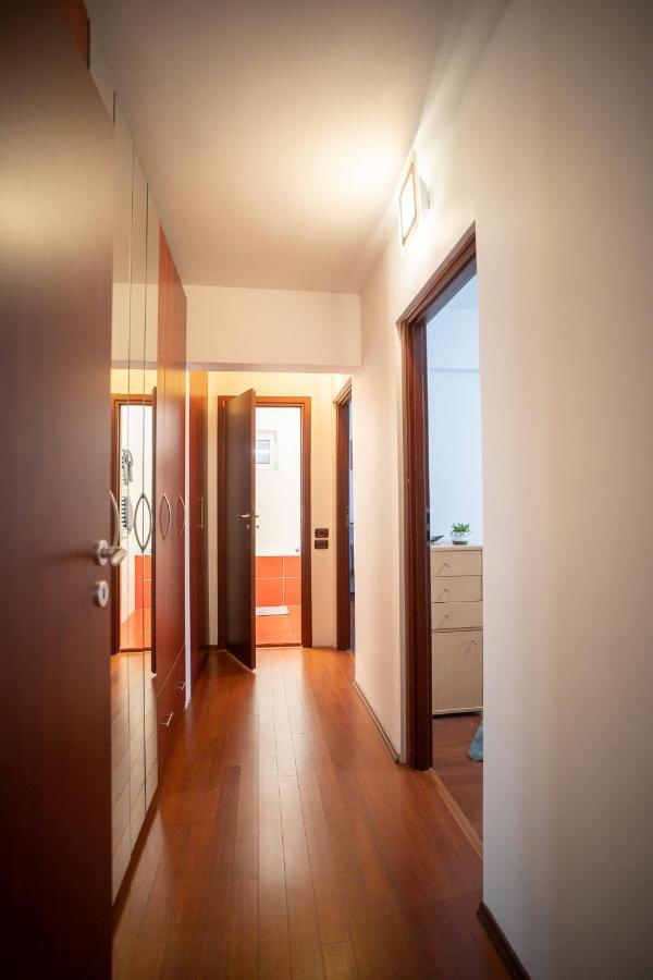 Spacious 2Br Dristor Apartment Bucureşti Ngoại thất bức ảnh